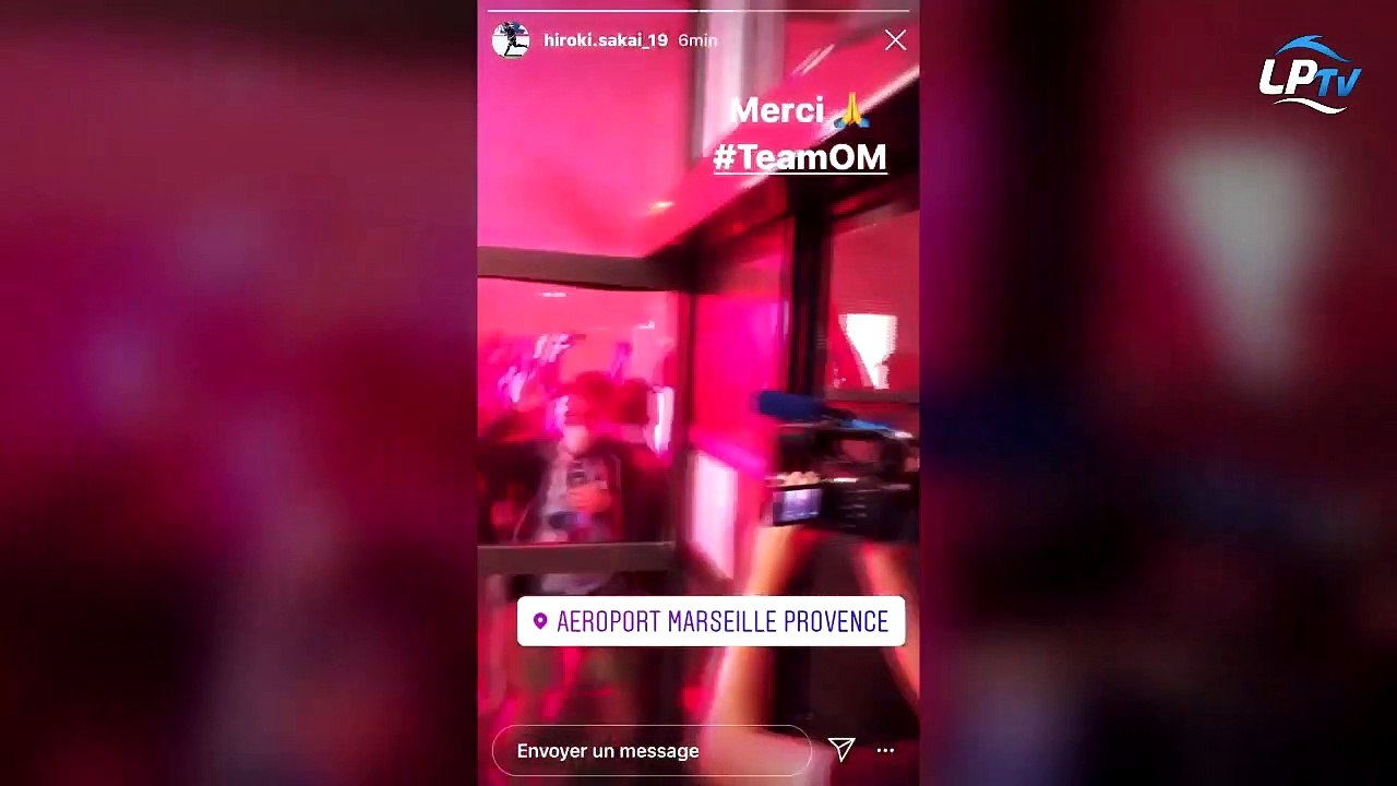 PSG-OM : les images du retour triomphal des Olympiens à l'aéroport !