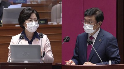 추미애 "국방부 민원 전화 안 했다...아들이 짐작하고 답변" / YTN