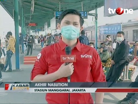 Hari Pertama PSBB, Stasiun Manggarai Normal