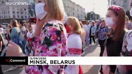 شاهد: مظاهرة نسائية في العاصمة البيلاروسية مينسك والشرطة تتعامل بعنف مع المتظاهرات