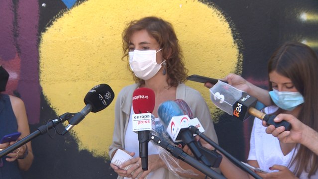 210 alumnos y 253 profesores, confinados en el primer día de colegio en Catalunya