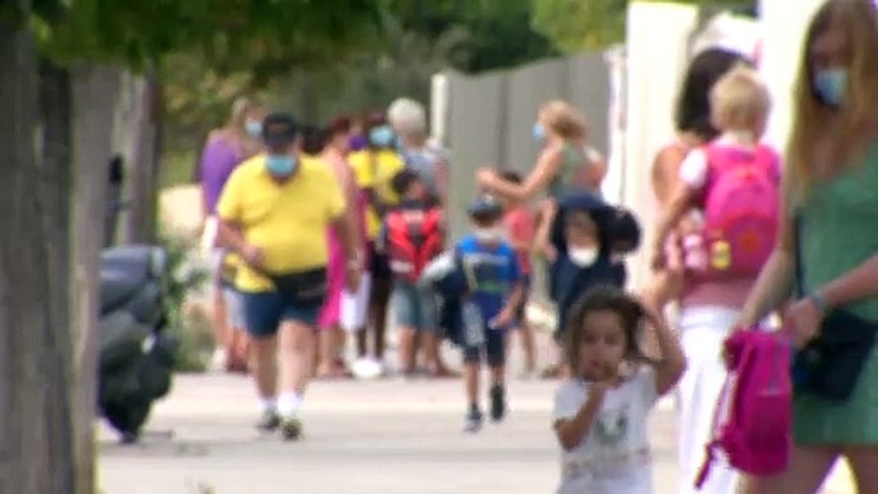 Nuevos positivos por coronavirus en colegios de Madrid, Badajoz y Sevilla