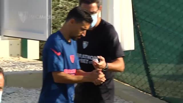 Táctica y puntería en el entrenamiento del Sevilla FC de este lunes