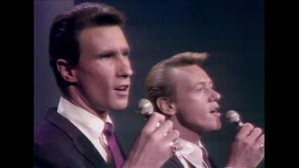 The Righteous Brothers - You'll Never Walk Alone (Live On The Ed Sullivan Show, November 7, 1965)