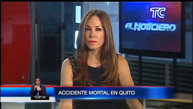 Mortal accidente en Quito: Furgón se estrelló contra locales comerciales