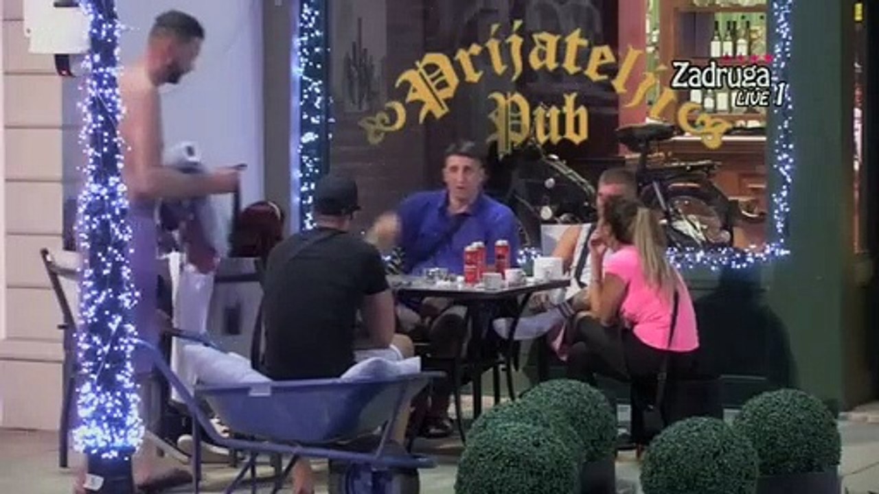 Zadruga 4/  NEVIĐENI PAD PREKO STOLICE