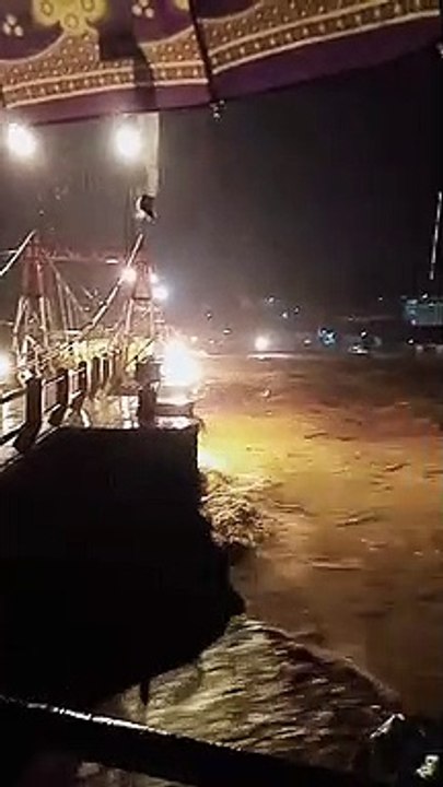 Arus Deras Kali Ciliwung Senin(21/9/2020)