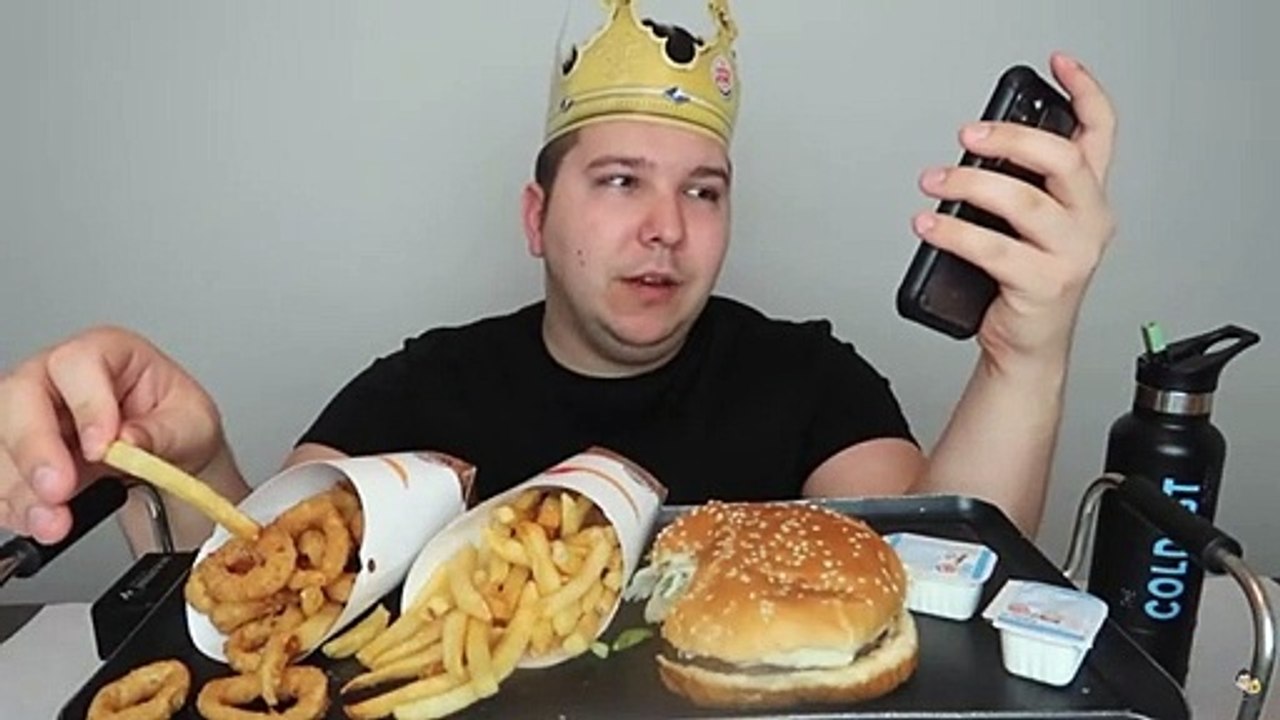 NICK _QUITS_ VEGAN AGAIN