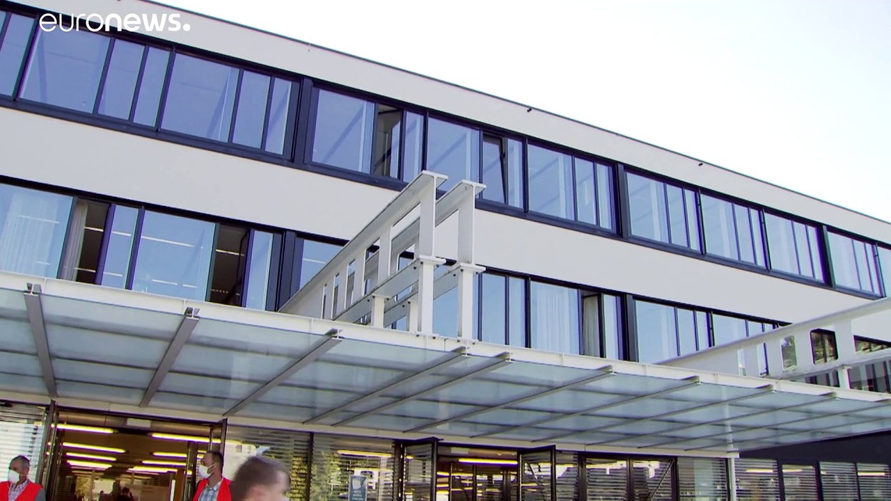 Österreichs ABC-Schützen: Mit Schultüte und Maske