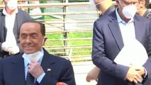 Berlusconi sale del hospital tras superar el coronavirus