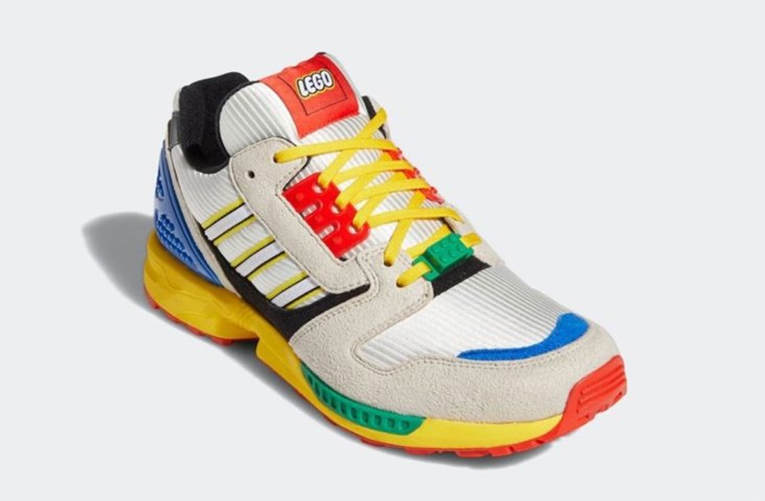 Adidas et Lego collaborent et lancent une paire...