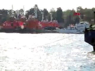 Tekirdağ’da yat kayalıklara çarptı; 2 kişi kurtarıldı