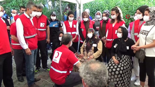 Kızılay şehidinin annesinden yürek yakan ağıt: 'Sen benim kusuruma bakma oğlum, dayanamıyorum'