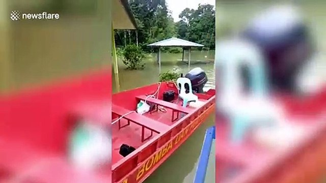 Hundreds of residents evacuated during floods in Malaysia