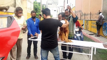 कांधला: ई-रिक्शा रिक्शा पलटने से ई रिक्शा चालक घायल