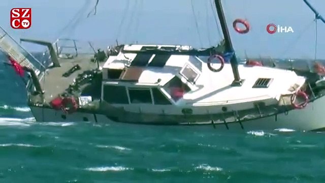 Marmara'da kayalıklara çarpan yat yan yattı: 2 kişi kurtarıldı