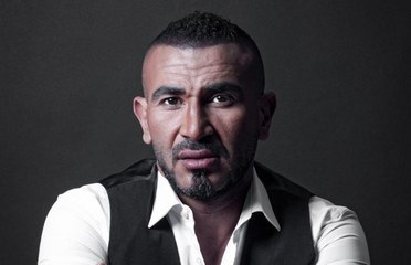 عمرو أديب يحرج أحمد سعد بسؤال مباشر عن زيجاته والأخير يرد بصراحة