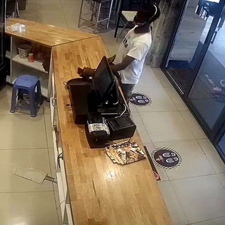 Togo : cet homme est recherché pour vol à Chitir Chicken