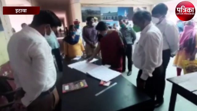 नवागत डीएम श्रीमती श्रुति सिंह ने संपूर्ण समाधान दिवस में लोगों की सुनी शिकायतें