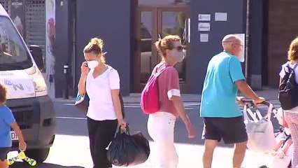 Alerta por el mal uso de mascarillas con amigos y familiares