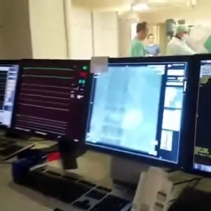 AMELİYATSIZ KESİSİZ AORT ANEVRİZMASINA STENT MÜDAHALESİ