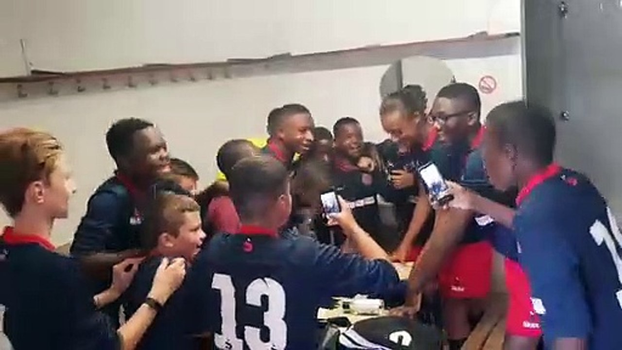 Célébration des U14, après le match contre Combs-la-Ville