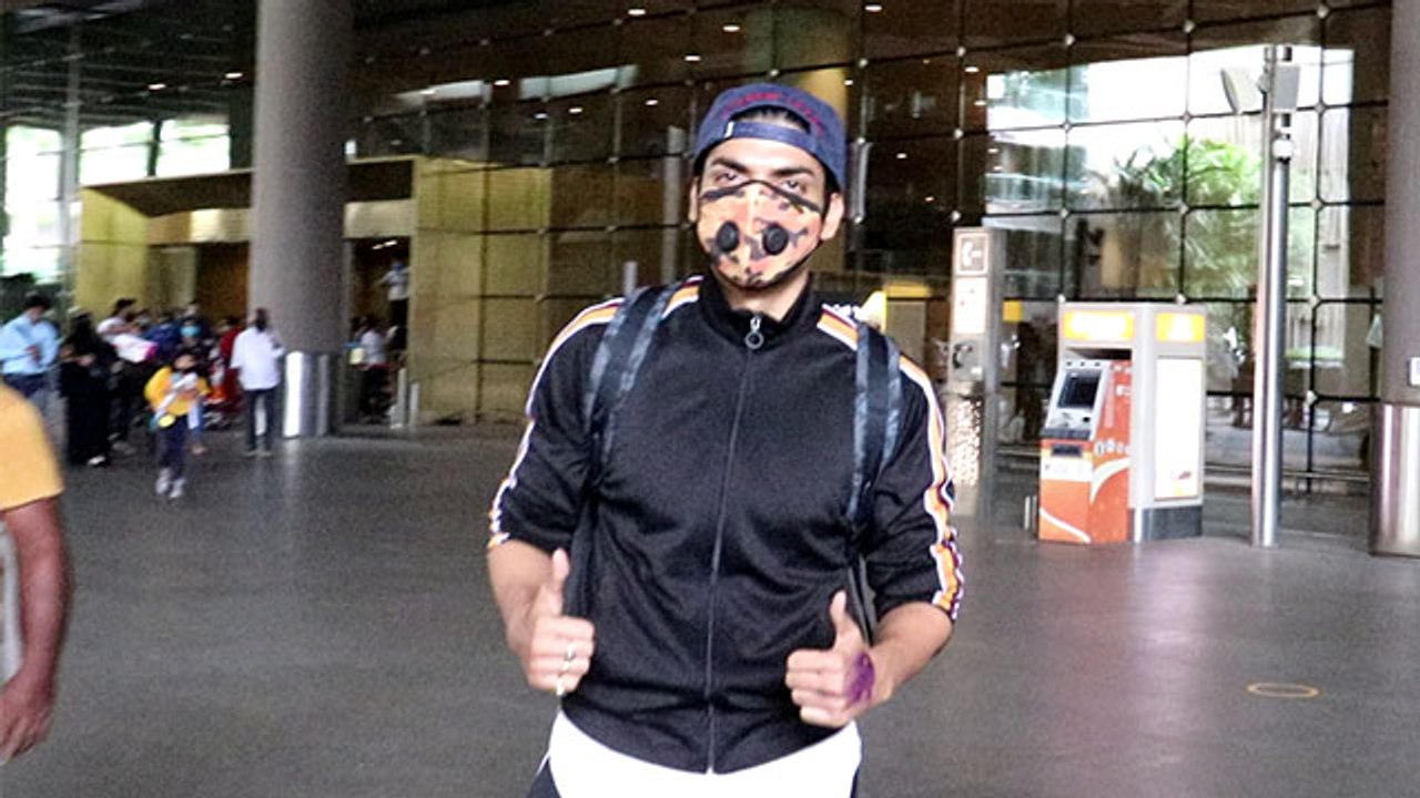 TV actor Gurumeet Chaudhary Spotted at Airport: Check Out |FilmiBeat