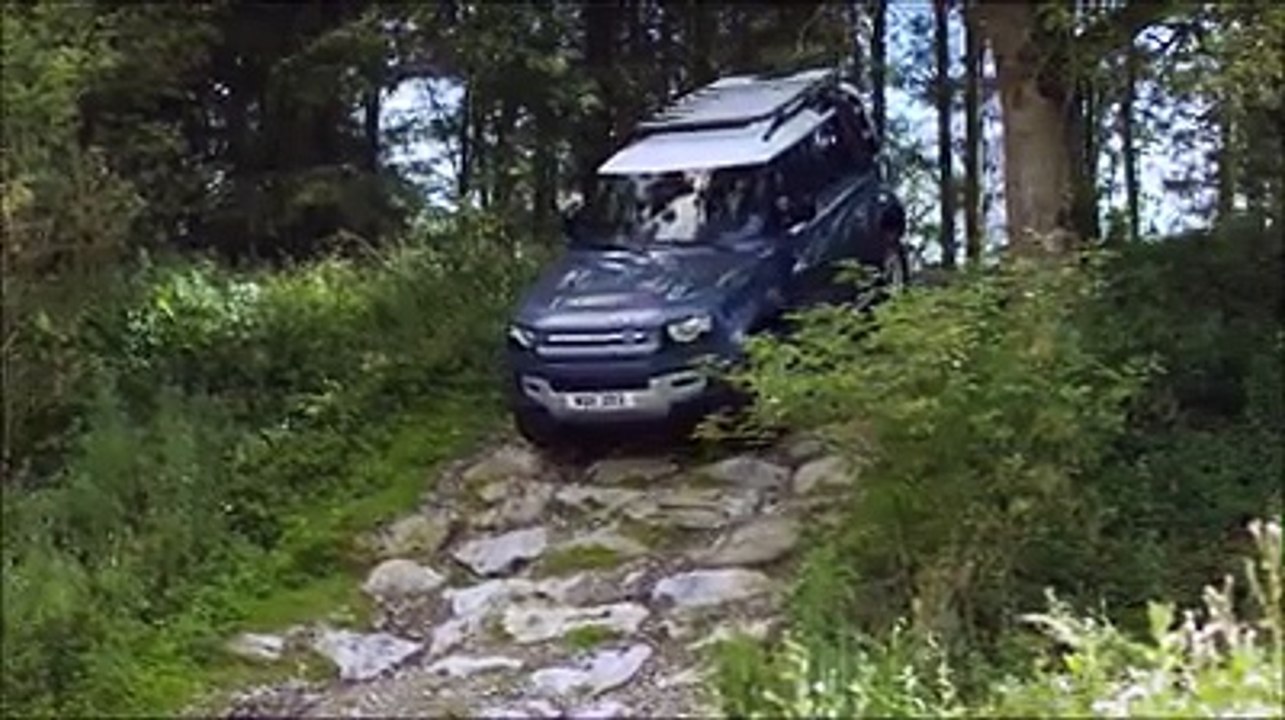 Land Rover Defender 2021