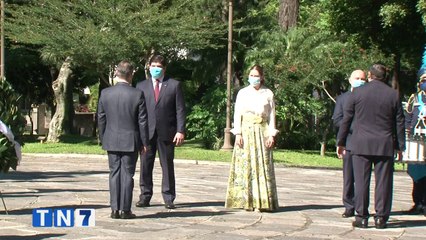 tn7-presidente-honores-frente-a-monumento-nacional-150920