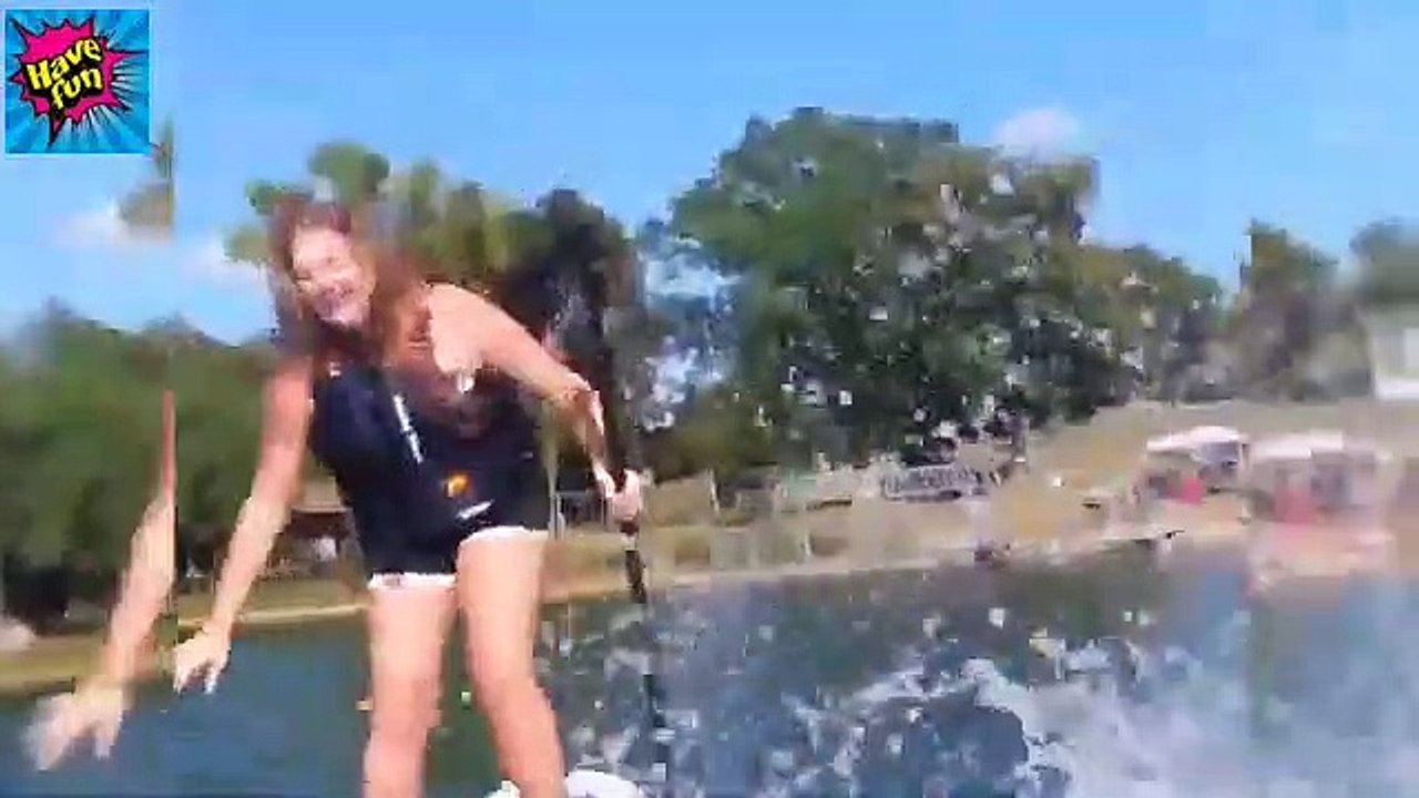 TRY NOT TO LAUGH - Funny Double Fails 2020 - video Dailymotion