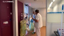 Hospitales de Lyon aumentan sus camas en las UCI antes del golpe de la segunda ola de la pandemia