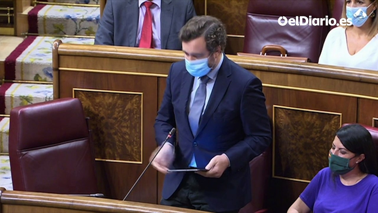 Espinosa de los Monteros, a Calvo: "La industria derrumbándose y ustedes hablan de derribar una cruz"