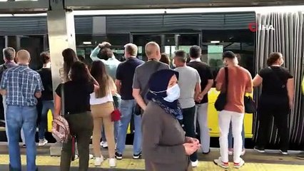 Toplu taşımada tıka basa yoğunluk devam ediyor!