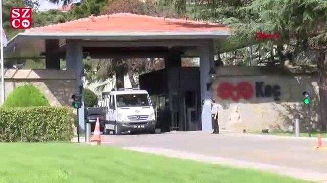 Suna Kıraç için Koç Holding önünde tören düzenlendi