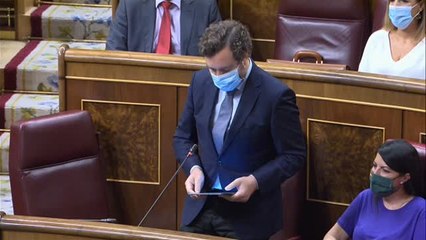 Carmen Calvo a Espinosa de los Monteros "Con usted hablo porque estoy obligada legalmente"