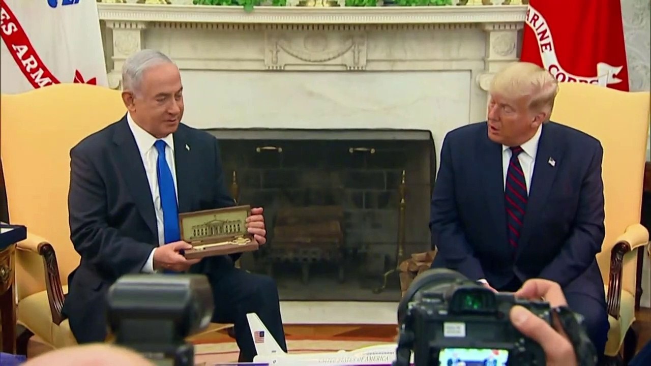 Trump überreicht Netanjahu Schlüssel zum Weißen Haus