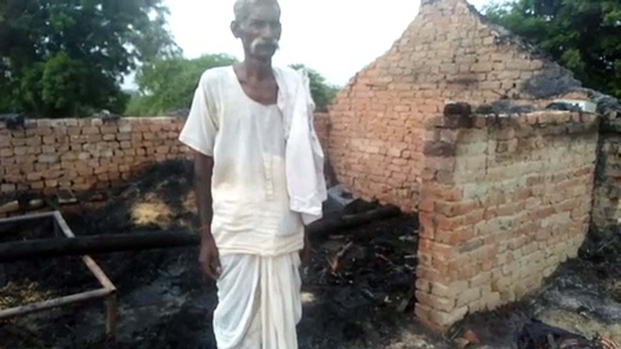 शाहजहांपुर: गैस सिलेंडर के पाइप में लीकेज से लग...