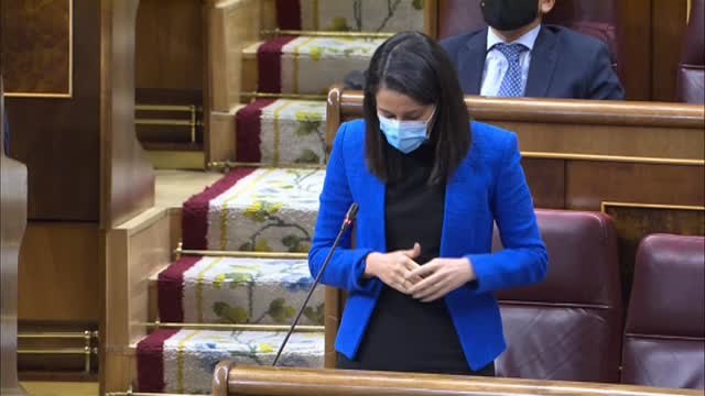 Arrimadas pregunta a Sánchez que va a hacer si imputan a Iglesias