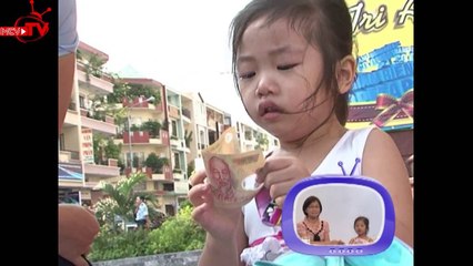 Ba cô nàng mặc cả dữ dội khi đi siêu thị và những giọt nước mắt bất ngờ!