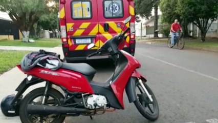 Ao desviar de cachorro, motociclista sofre queda no Clarito