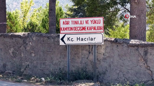Karantina uygulanan köye giriş ve çıkışlar durduruldu