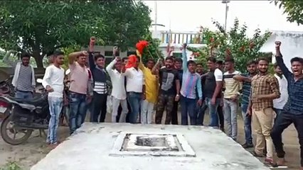 मूर्ति तोड़े जाने को लेकर करणी सेना, भीम आर्मी ने आरोपियों की गिरफ्तारी की मांग की