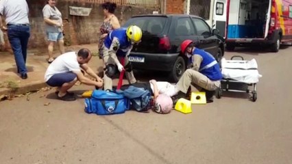 Motociclista colide contra Corolla, no Bairro Parque São Paulo