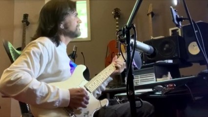 Juanes - Más Futuro Que Pasado