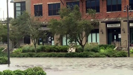 الإعصار سالي يغرق شوارع بينساكولا في فلوريدا