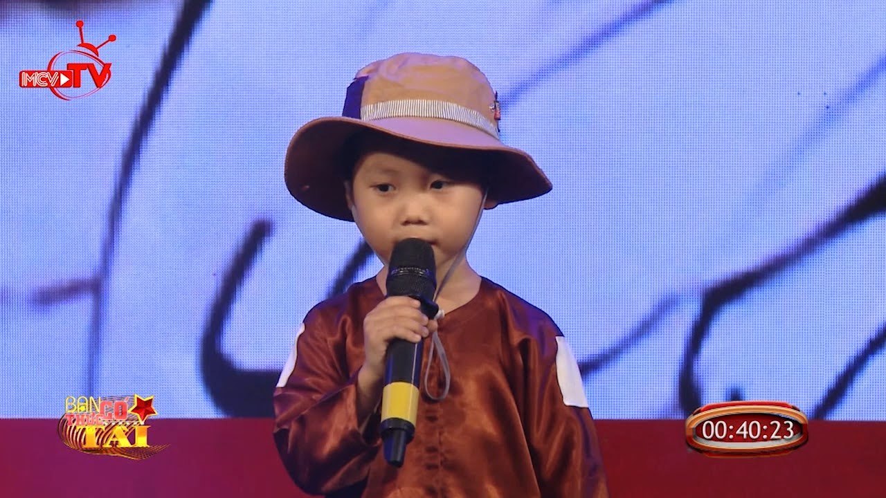 Cậu bé 4 tuổi hát "Gặp Mẹ Trong Mơ" đốn tim khán giả.