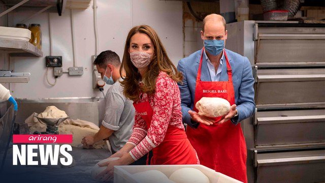 Duke and Duchess of Cambridge put to work in bagel shop