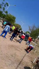 Disturbios afuera de la Municipalidad de Villa Río Bermejito