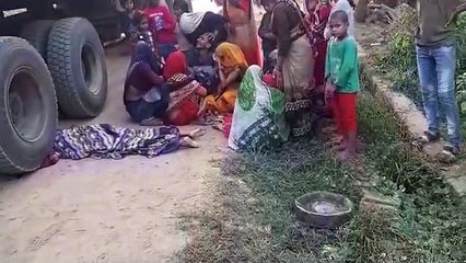 झांसी: बालू से भरे ट्रक ने एक महिला को कुचला