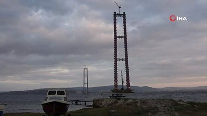 1915 Çanakkale Köprüsünde 2nci kılavuz halat çekiliyor